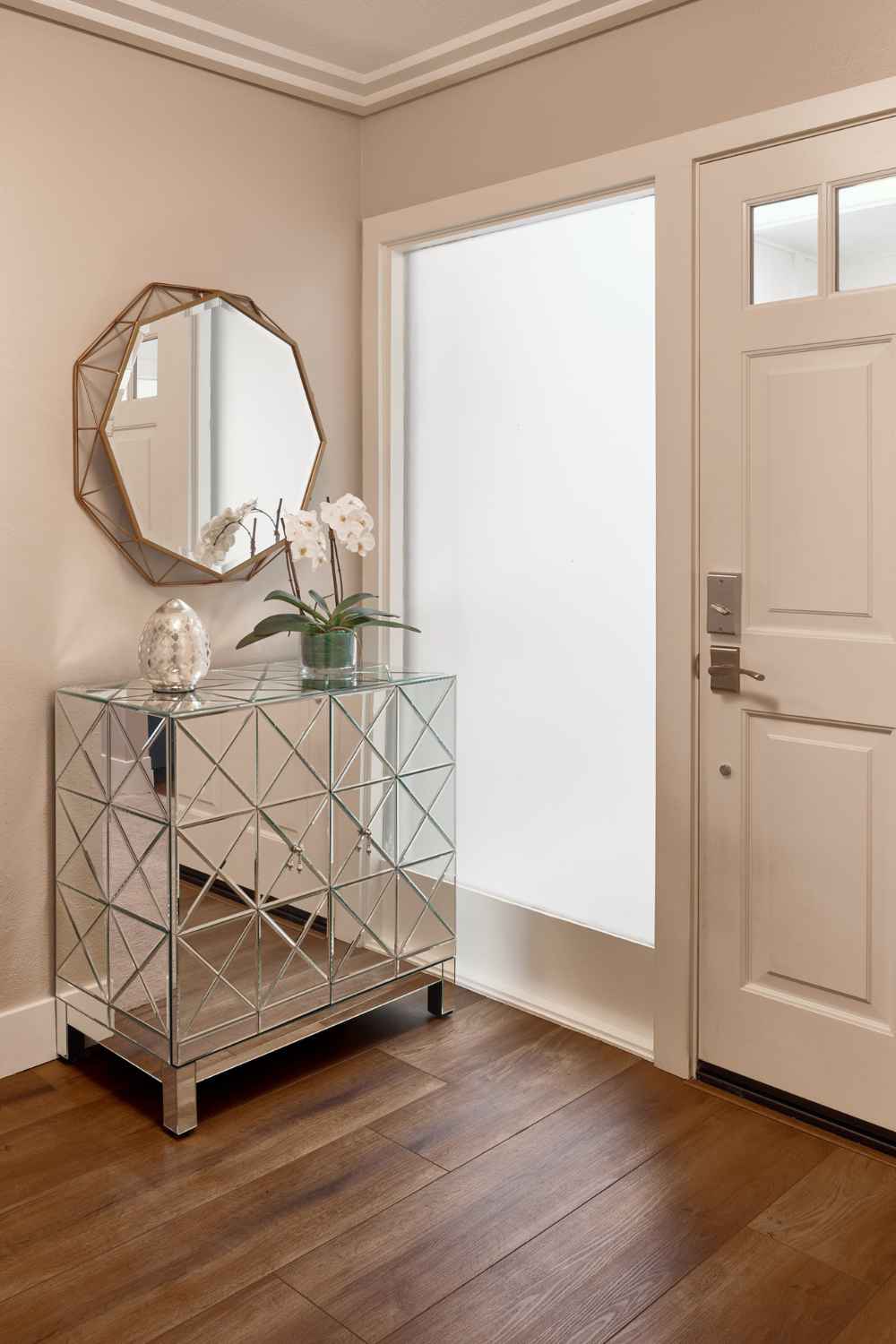 raashi-design-pleasanton-ca-hotel-inspired-interior-design-ideas-to-transform-your-home-into-a-personalzied-retreat-transitional-interior-design-consultation
