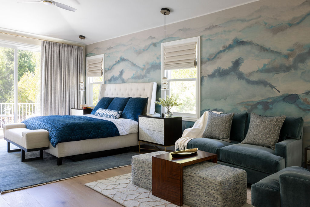 raashi-design-alamo-ca-multi-generational-home-design-primary-bedroom-waves-wallpaper-blue-and-white-sitting-area-personalized-interior-design