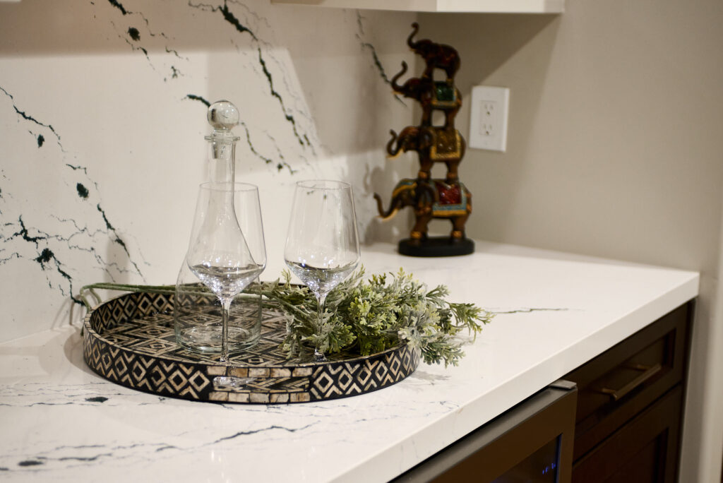 turnkey-residential-interior-design-los-altos-ca-post-design-project-care-kitchen-countertop-white-stone-with-venining-transitional-design-plan