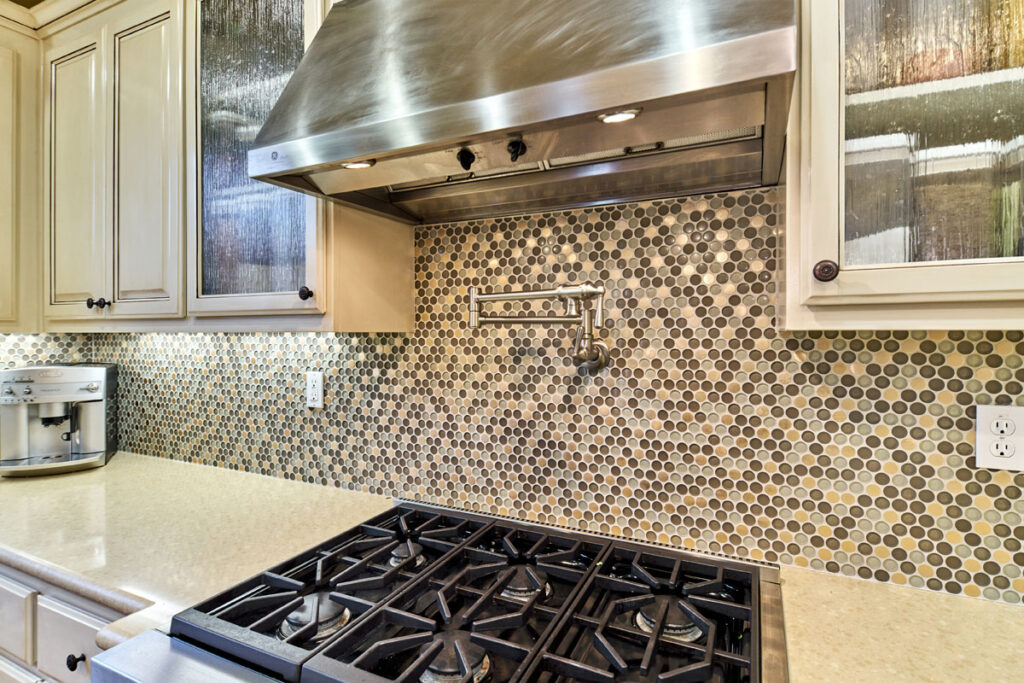 turn-key-residential-interior-design-berkeley-ca-backsplash-options-range-with-pot-filler-statement-small-tile-backsplash-feng-shui